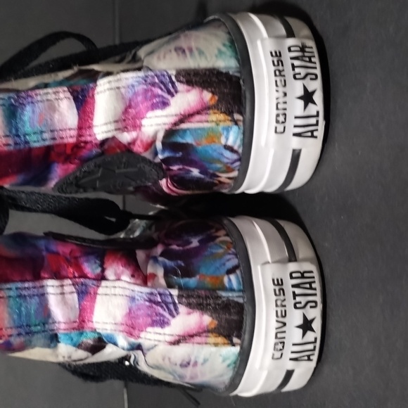 Converse Purple Cabbage Rose Sz 7 Hi Top tennis shoe Great condition - Picture 7 of 10